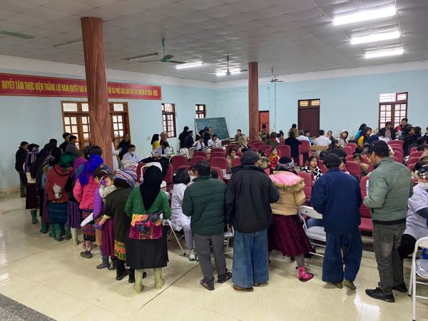 BỆNH VIỆN PHỔI HÀ GIANG THAM GIA ĐOÀN KHÁM, CHỮA BỆNH,  CẤP PHÁT THUỐC MIỄN PHÍ CHO NGƯỜI DÂN XÃ PHỐ LÀ, PHỐ CÁO  VÀ THỊ TRÂN PHỐ BẢNG HUYỆN ĐỒNG VĂN